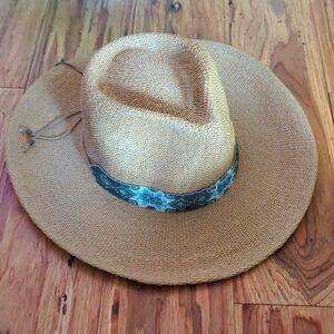 Àle by Alessandra hat